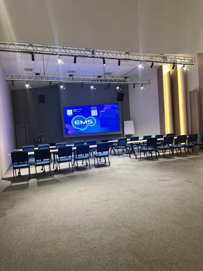 Segmento: Reforma Auditório EMS